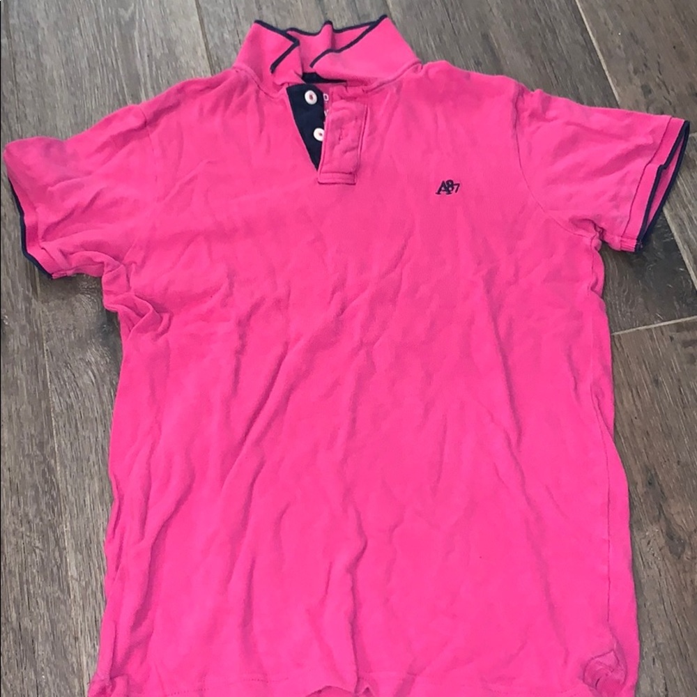 Aēropostale shirt medium needs iron pressing
